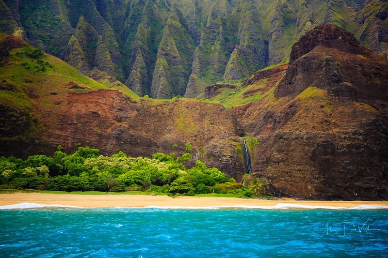 Honopu Beach, Hawaii