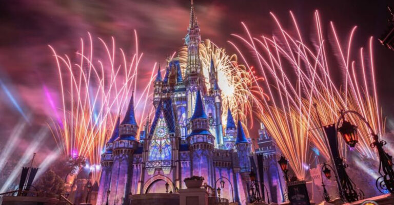 15 Unwritten Rules of the Disney Parks You Really Need to Follow