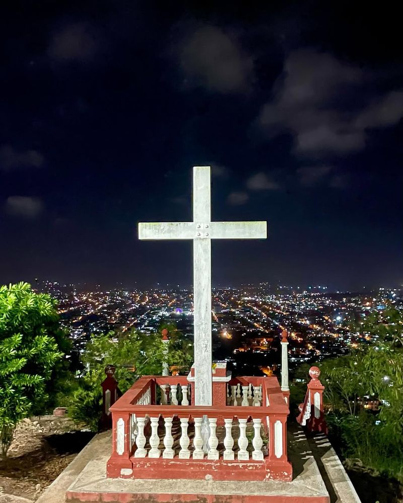 Holguín's Hill of the Cross