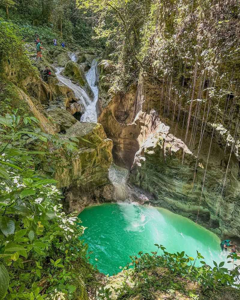 Cenote Azulito