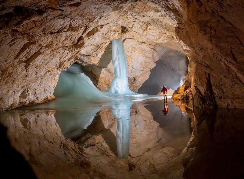 Eisriesenwelt Ice Cave, Austria