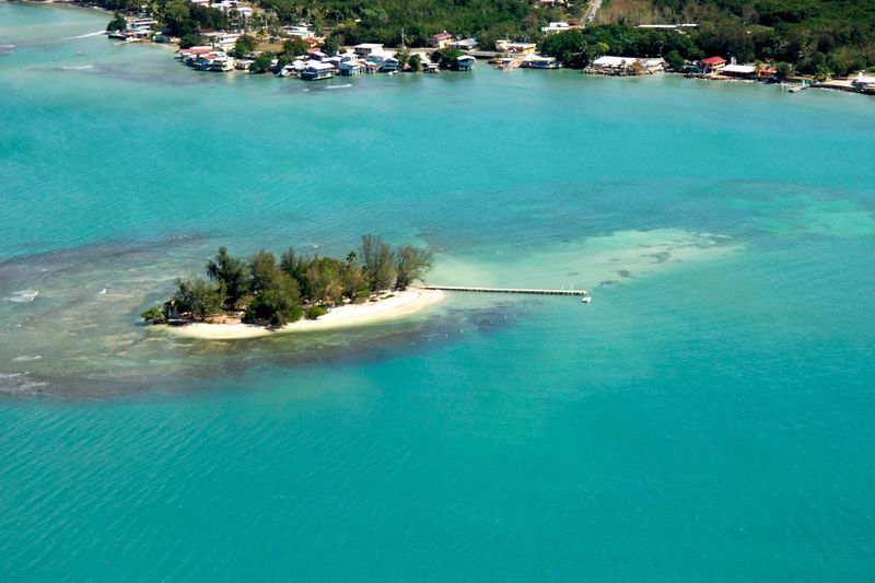 Isla Piñeros