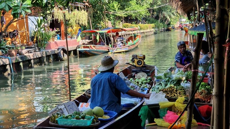 Khlong Lat Mayom Floating Market