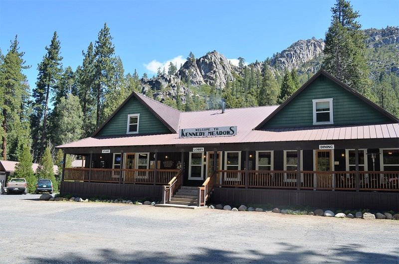 Pinecrest Mountain Inn