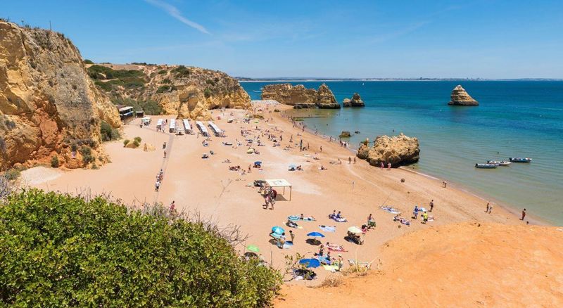 Praia Dona Ana, Portugal