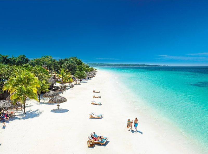 Seven Mile Beach, Jamaica