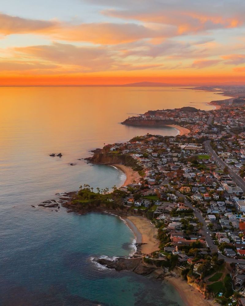 Sunset Cove Island, California