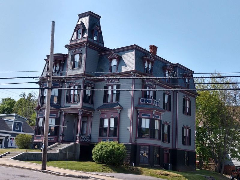 The Haunted Manor, Massachusetts