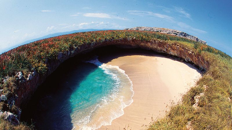 The Hidden Beach, Mexico