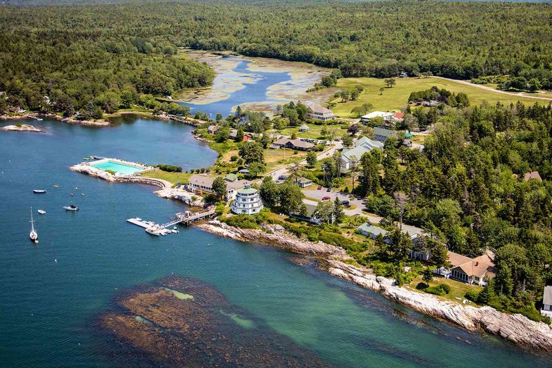 The Lighthouse Retreat, Maine