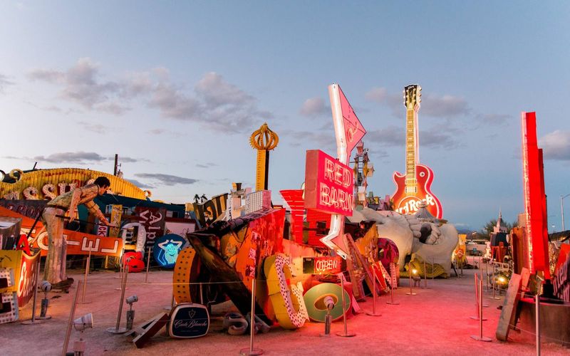 The Neon Boneyard, Nevada