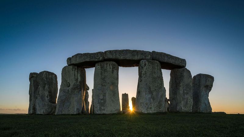 The Time-Warping Vortex of Stonehenge