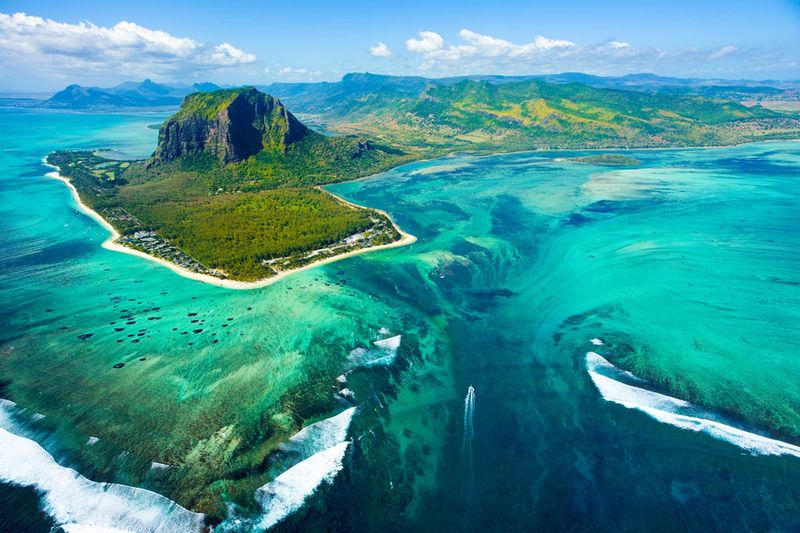 Underwater Waterfall, Mauritius