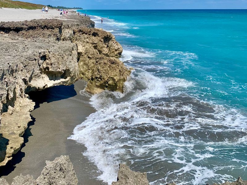 Blowing Rocks Preserve