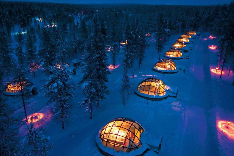 Igloo Tent under the Northern Lights