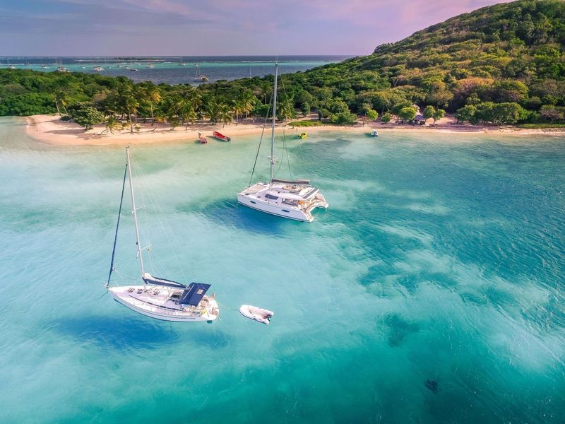 Sailing to the Tobago Cays