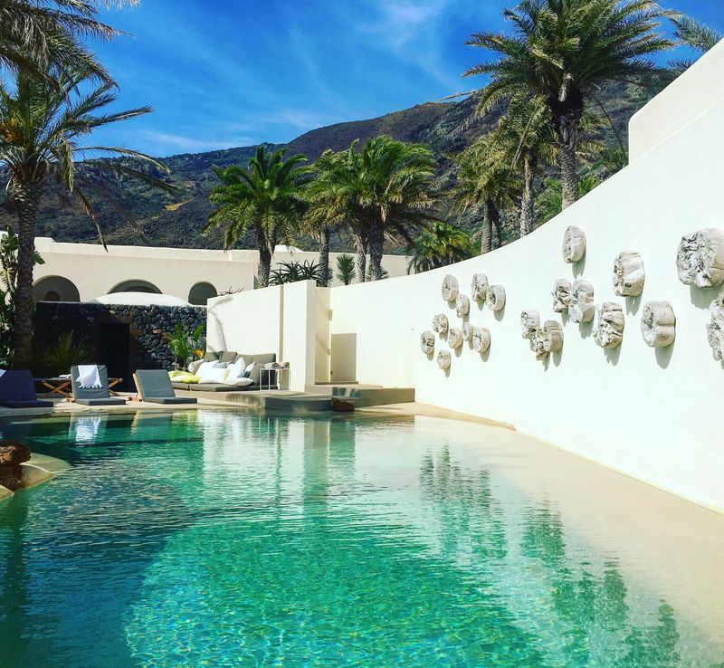 Where To Stay (Hotels, Dammusi, Resorts)