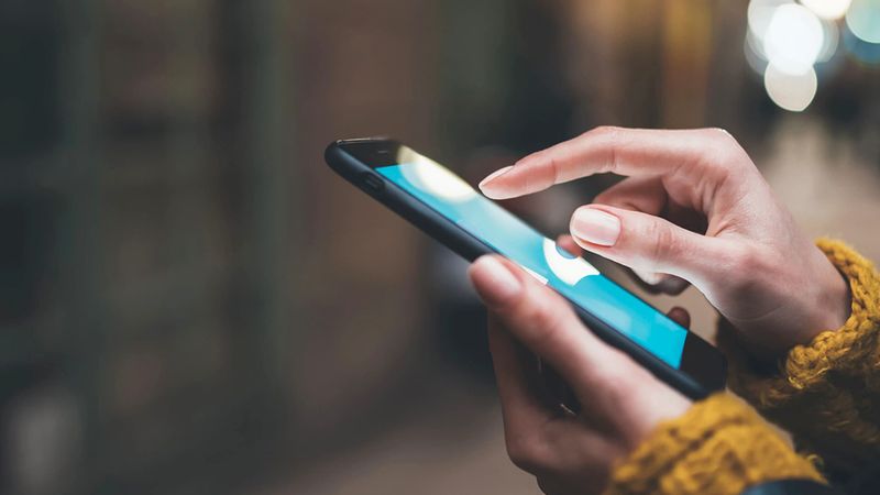Using mobile data without an international plan
