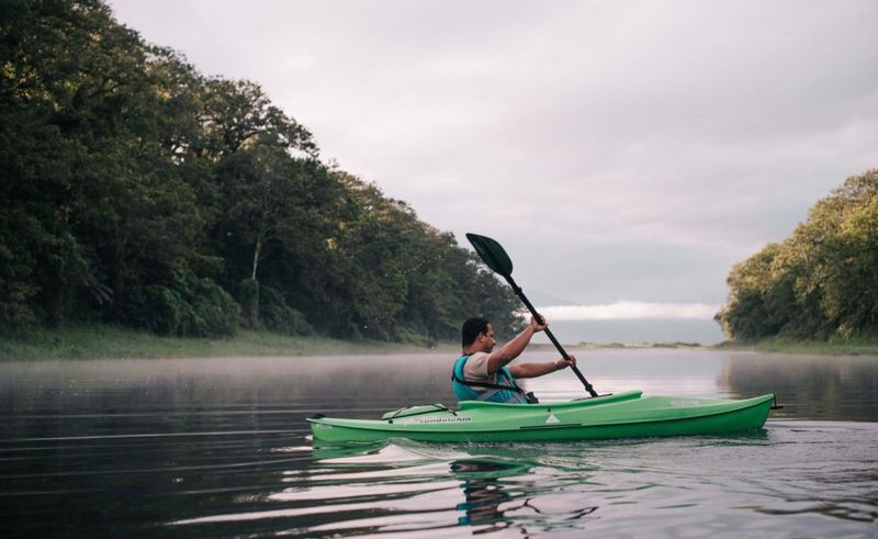 Kayak in Lake Yojoa