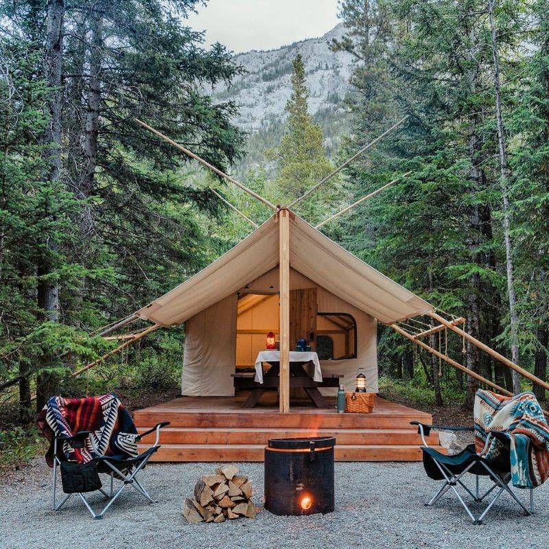 Sundance Lodges, Alberta