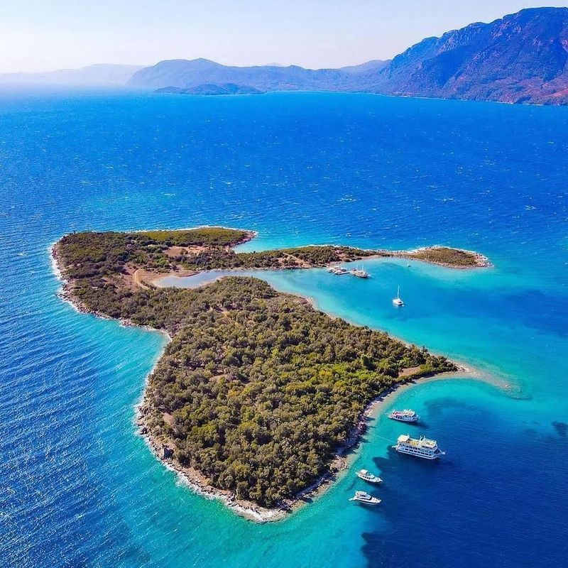 Sedir Island (Cleopatra Island)