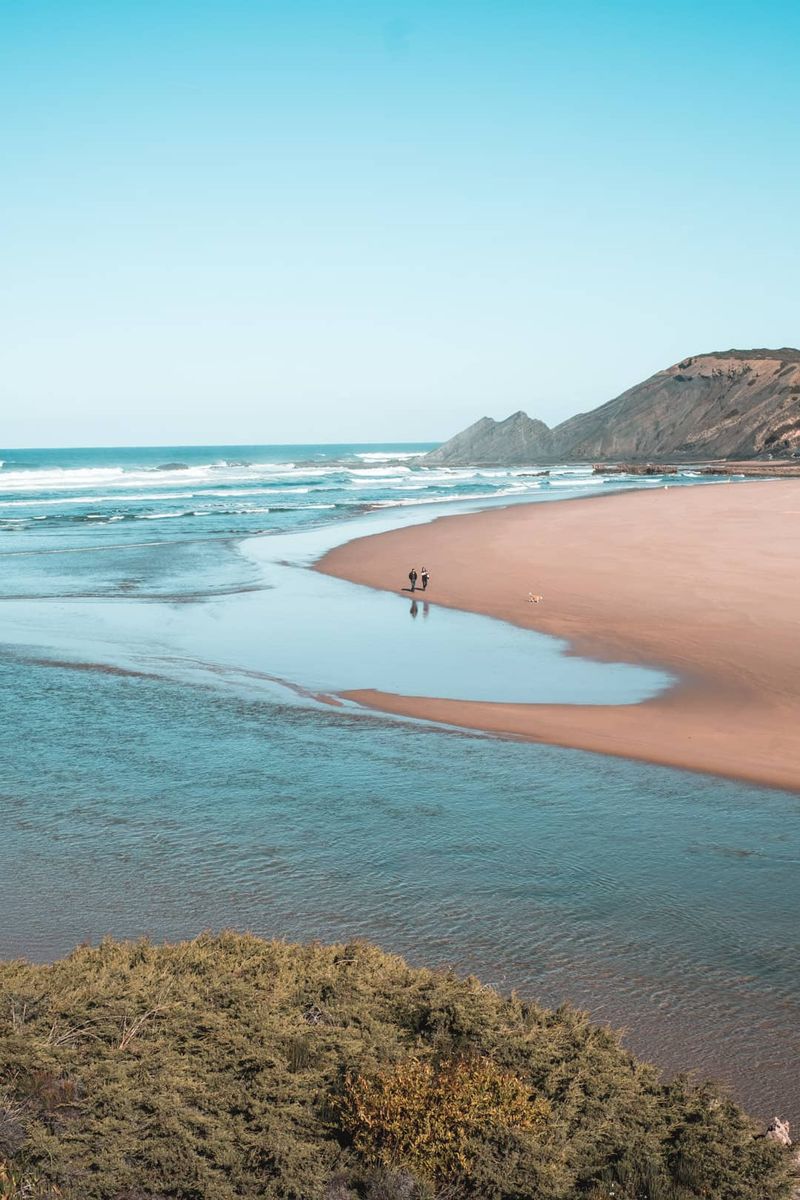 Amoreira Beach Trail