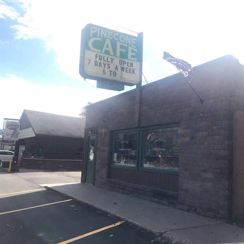 Oregon: Pinecone Café