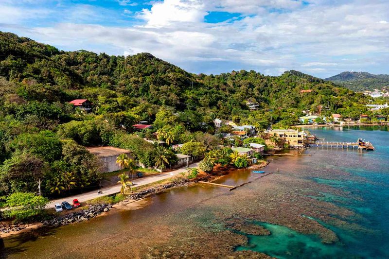 Relax on Roatán's Beaches