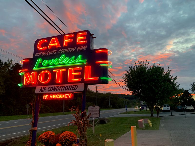 Tennessee - Loveless Cafe