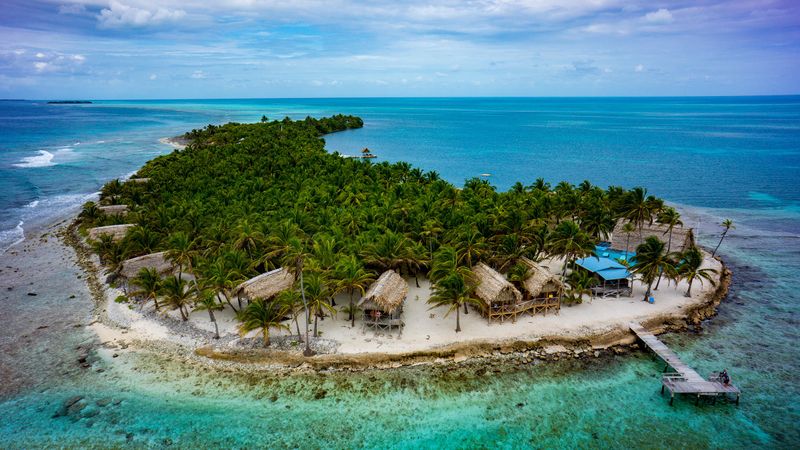 Exploring the Cays of Belize