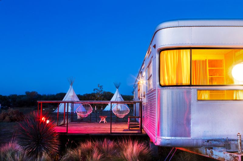 El Cosmico, Texas