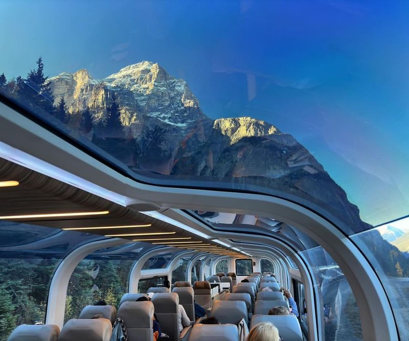 The Rocky Mountaineer, Canada