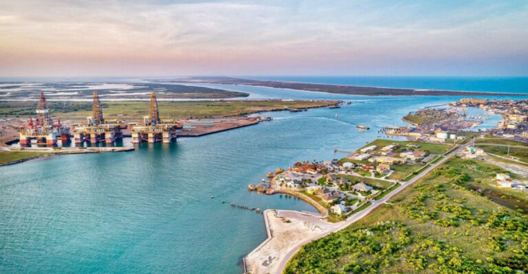 29 Secluded Beach Towns In The U.S. That Are Like Paradise Lost