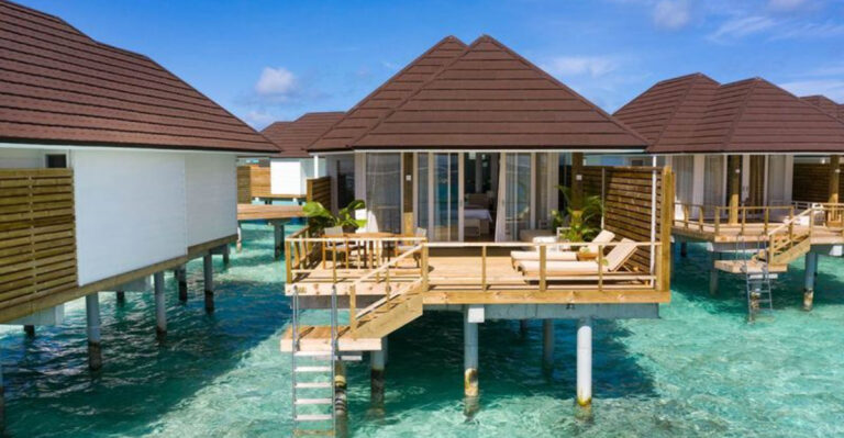 18 Budget-Friendly Resorts That Look Way More Expensive