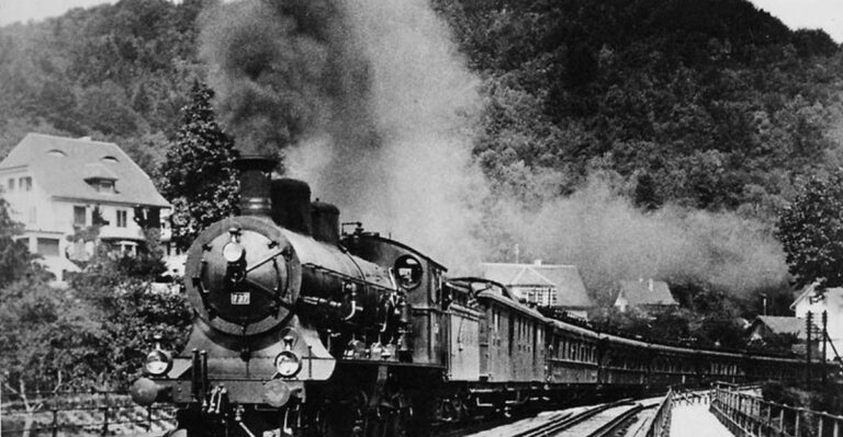 75 Retro Images Reveal What Holidays Looked Like In The 1900s