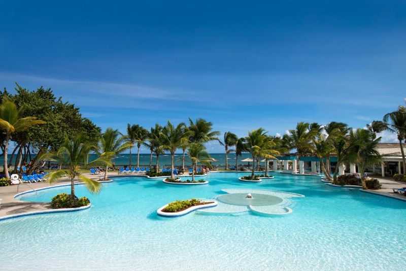 Coconut Bay Beach Resort & Spa – St. Lucia