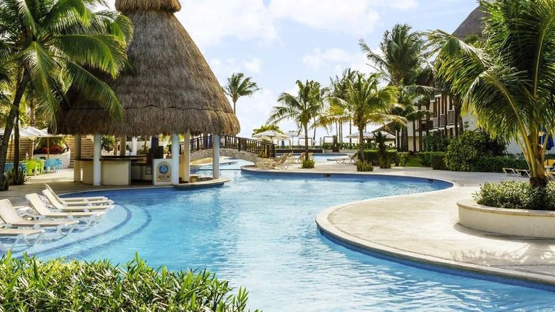 Reef Coco Beach Resort – Mexico