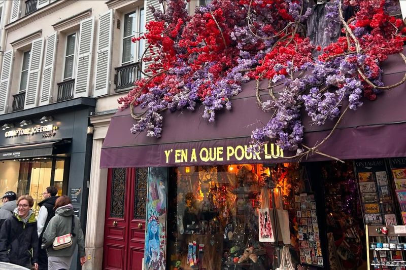 Paris, France – A Quiet Bookish Revolution