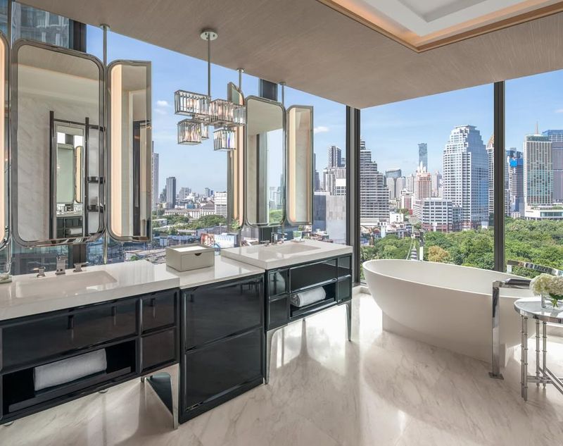 The Ritz-Carlton – Hong Kong
