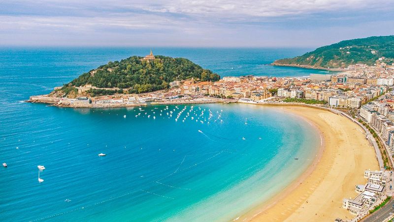 Day 9: San Sebastián's Beaches and Cuisine