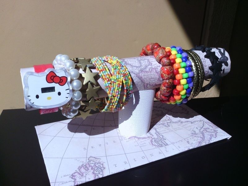 Souvenir Bracelet Hanger