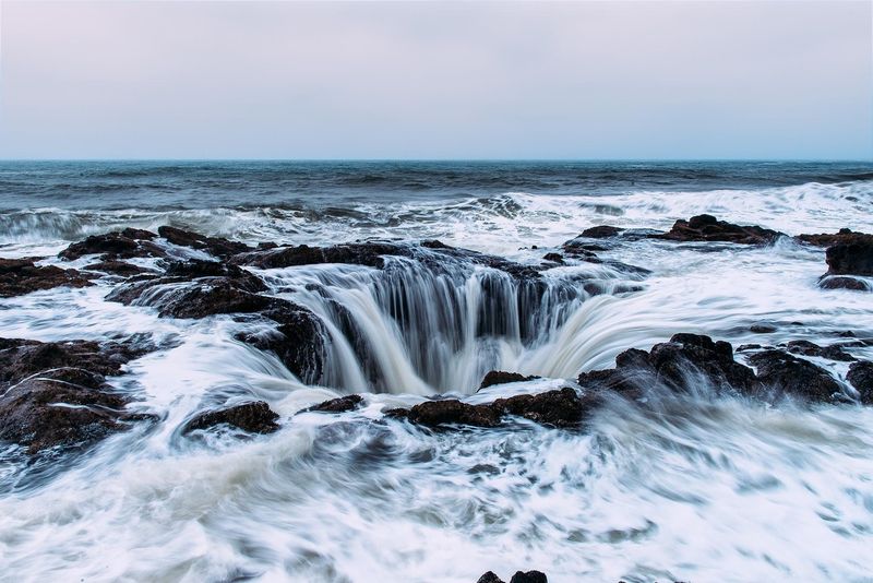 Thor's Well, Oregon