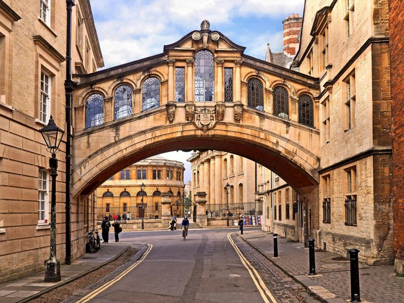 Oxford, England – Ancient Walls, Endless Shelves