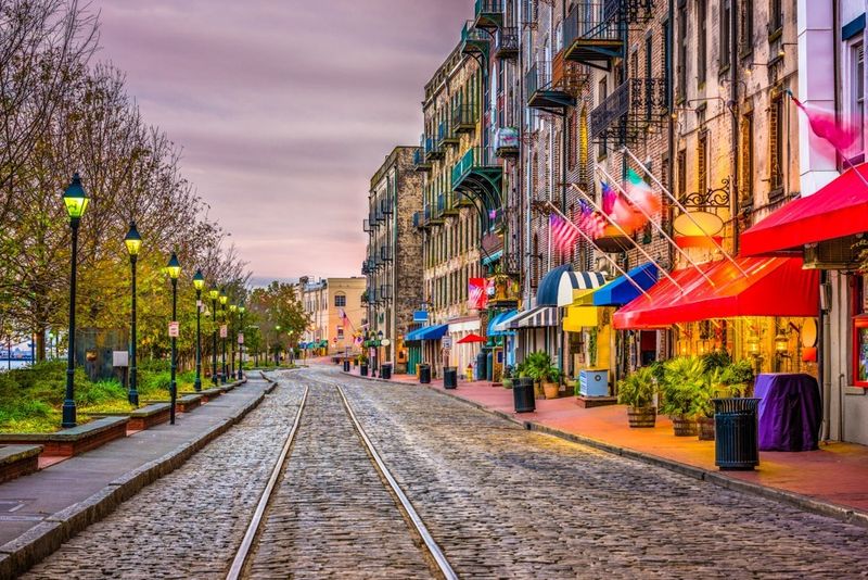 Savannah, Georgia – Southern Charm And Hidden Bookshops