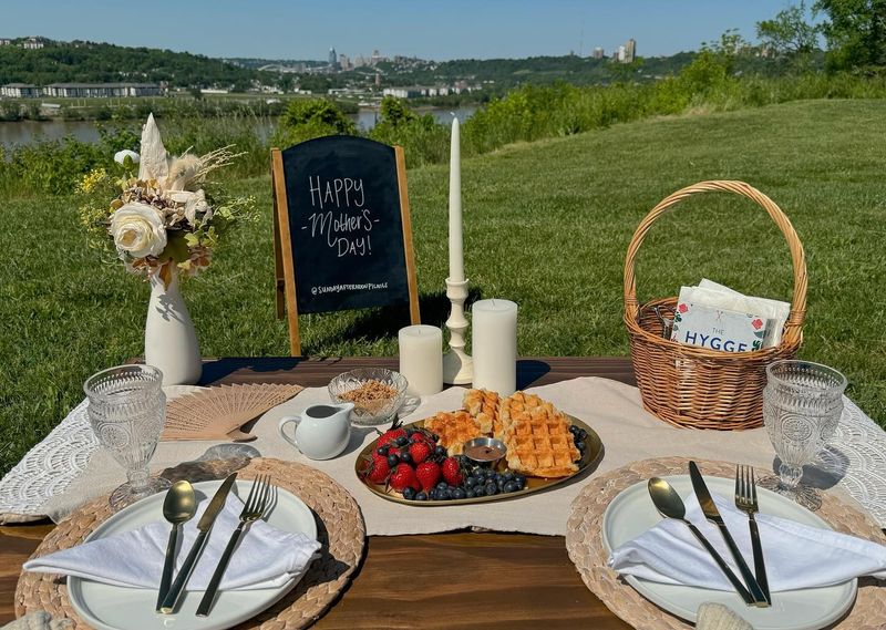 Make Restaurant Reservations Early Or Opt For A Picnic