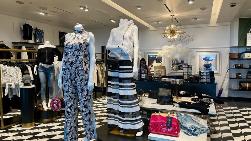The Future Of Airport Shopping: Is Vintage Here To Stay?