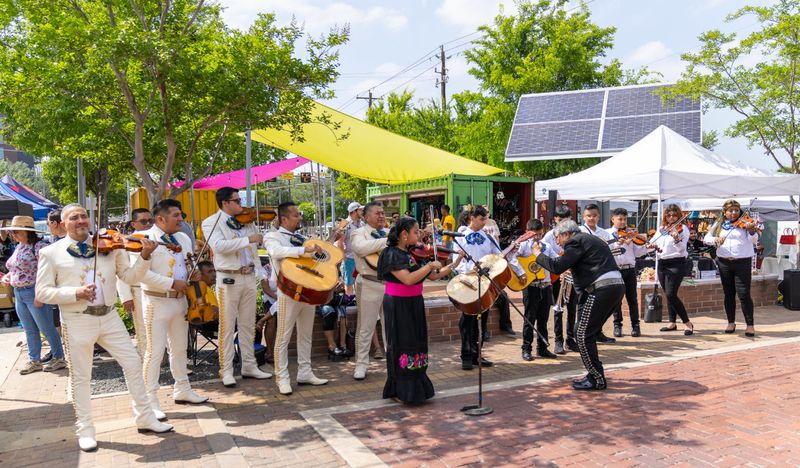 Houston, Texas – Cinco De Mayo Downtown Food And Music Festival
