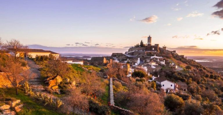 10 Overhyped Vacation Spots To Avoid And 5 Hidden Gems Worth Discovering Instead