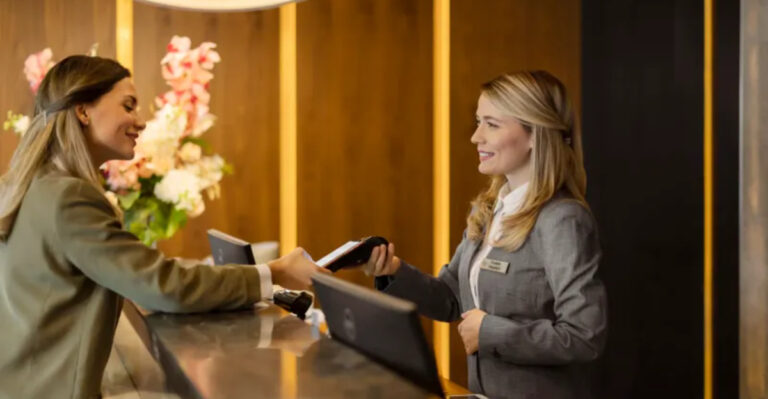 10 Things Hotel Workers Hate Guests Doing & 10 Things They Appreciate
