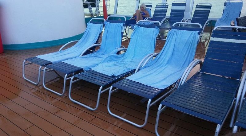 Hog Lounge Chairs For Hours Without Using Them